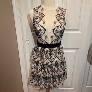 BCBG Maxazaria ivory / black size 2 dress